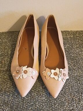 Coach Pointed Toe Floral Ballet Flats - Nude Pink